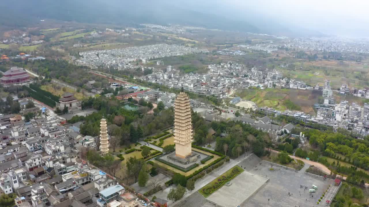 航拍云南大理崇圣寺三塔视频素材