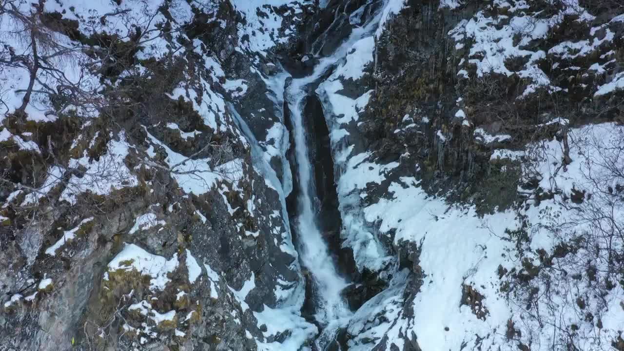 四川阿坝邛崃山脉霸王山谷冰瀑布风光视频素材