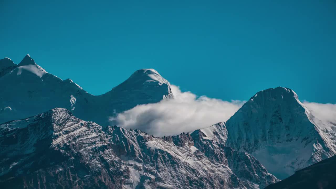 延时摄影西藏风光阿里雪山云雾视频素材