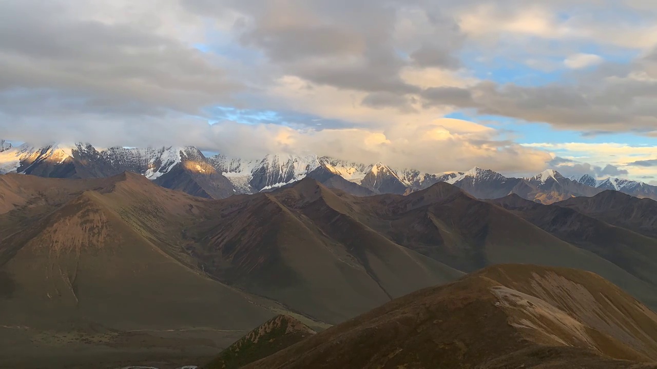 子梅垭口 贡嘎雪山 延时视频素材