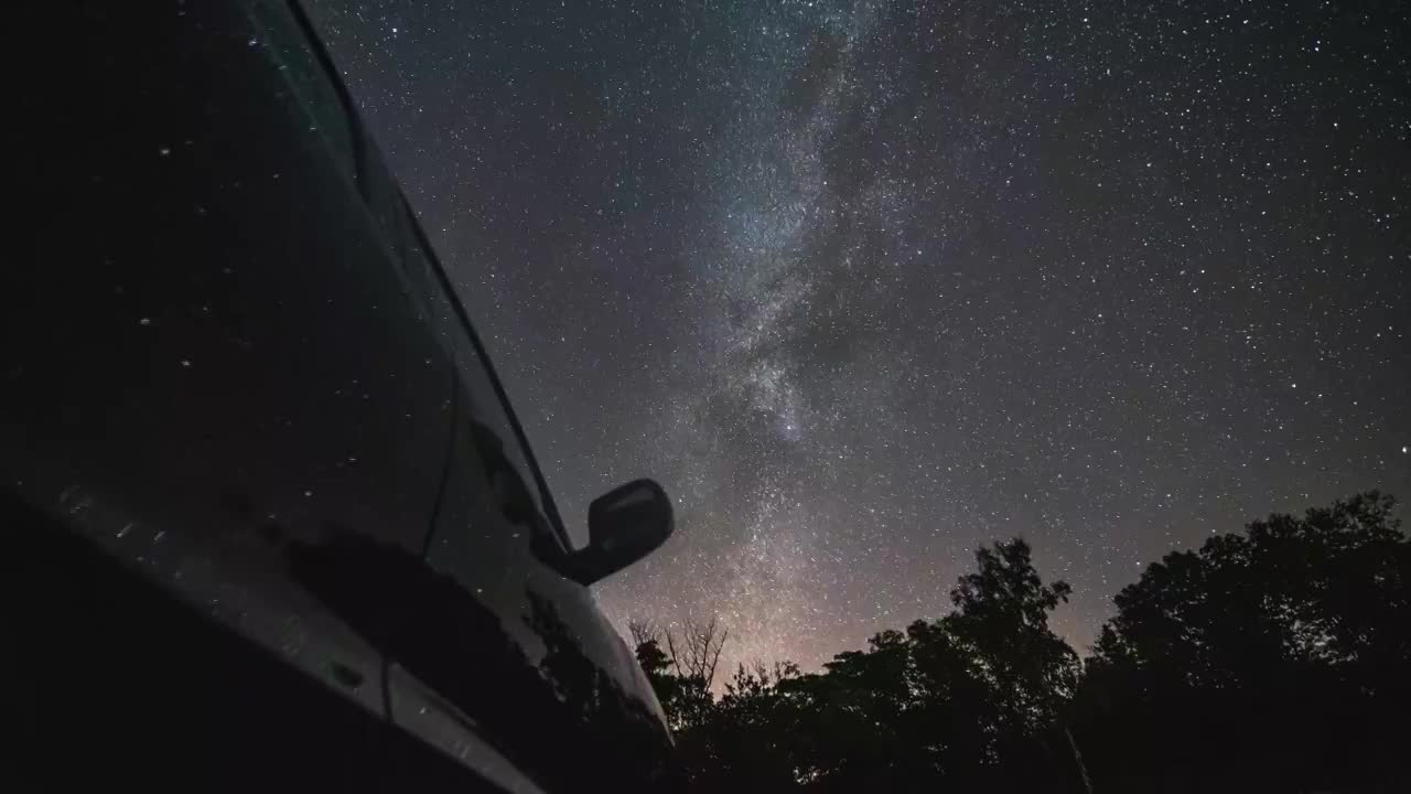 4K，星空，银河，滑轨，汽车，反射，东北，宁静，山，延时摄影视频素材