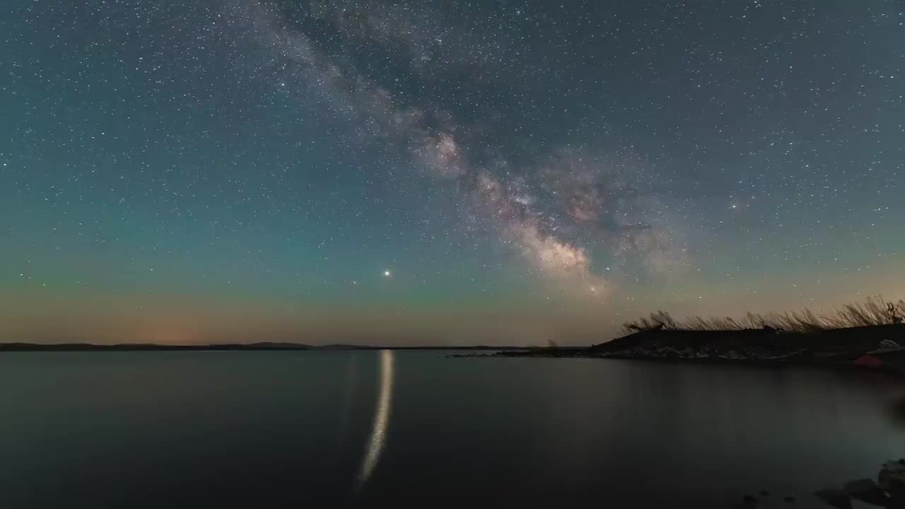 4K，星空，银河，气辉，湖面，反射，倒影，星星视频素材