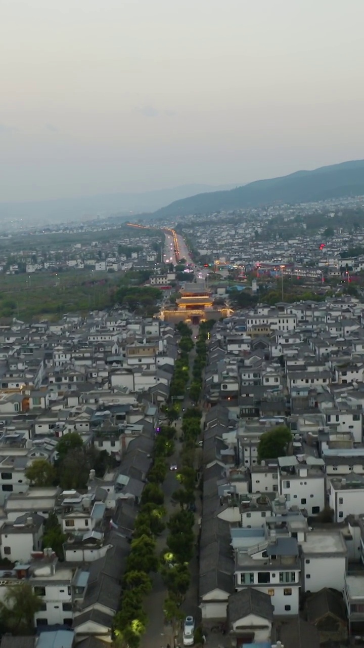 航拍云南大理古城夜景视频素材