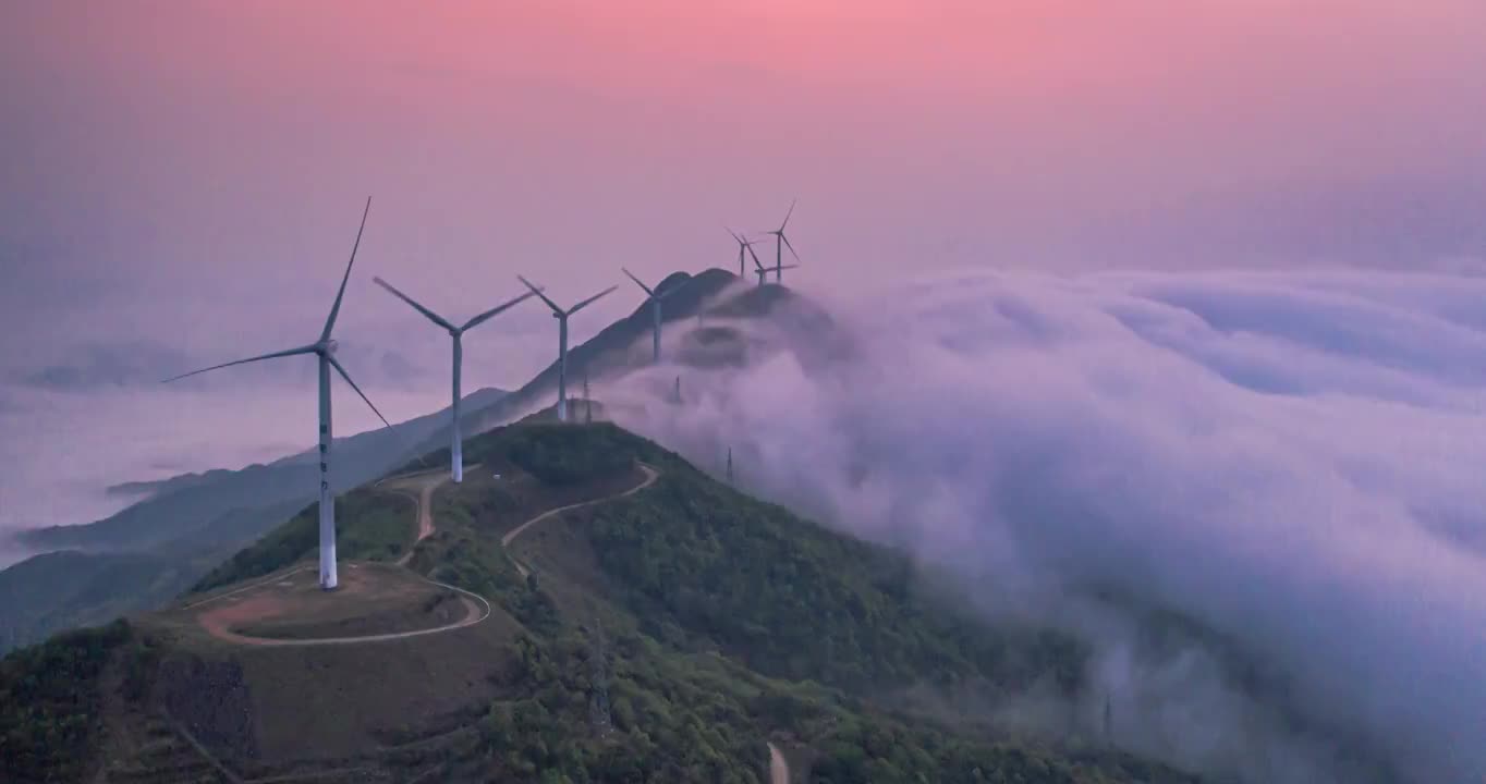 河源缺牙山日出前的云海瀑布视频素材