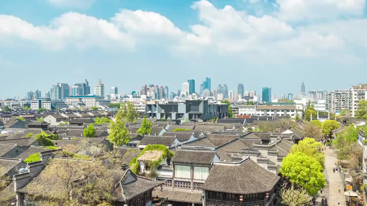 中国南京新街口紫峰大厦老门东蓝天白云城市天际线视频素材