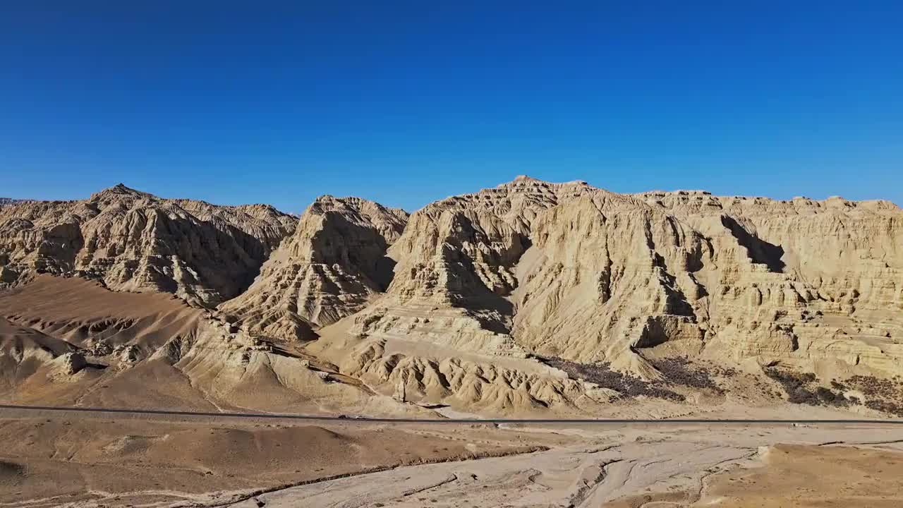 西藏风光阿里扎达土林视频素材