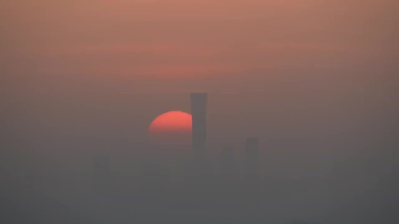 北京雾霾天日出延时视频素材