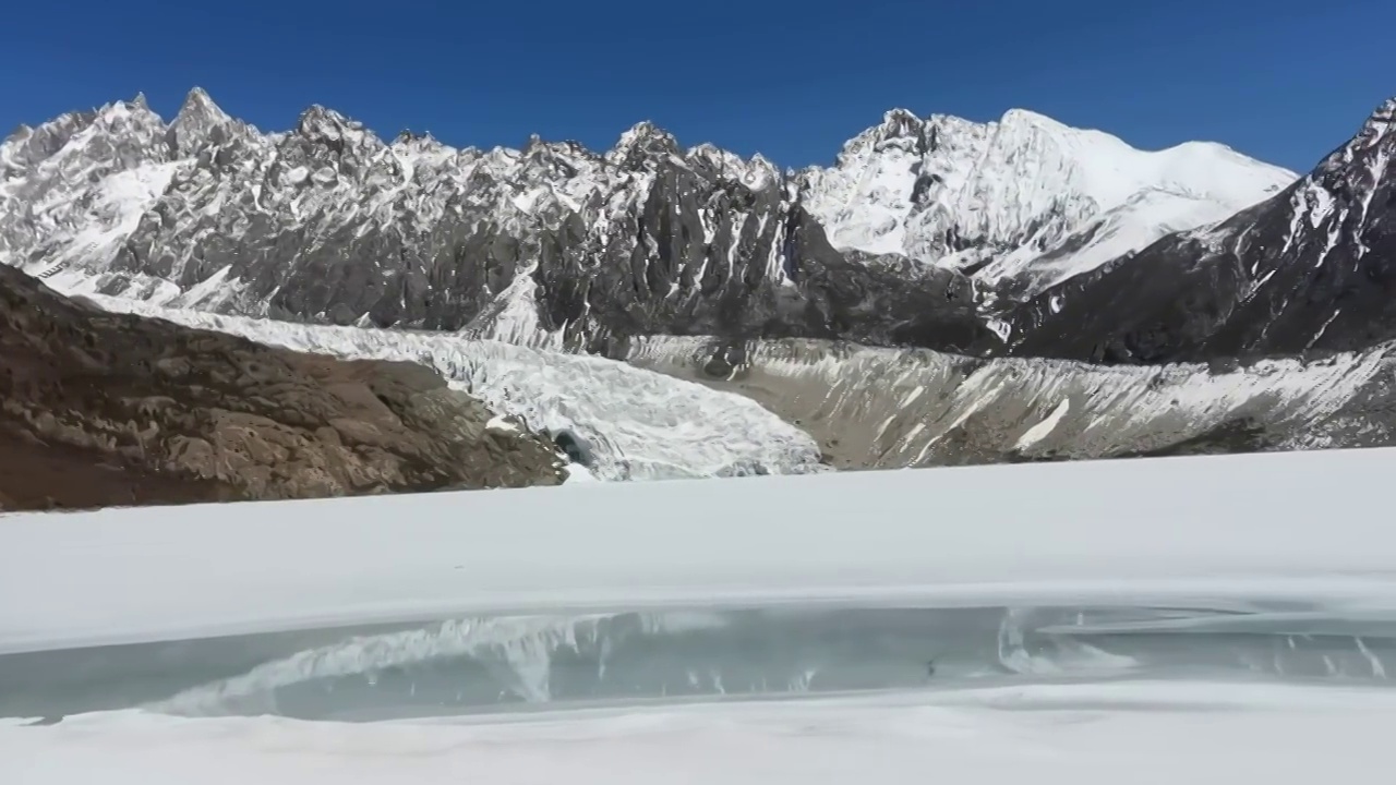 中国 西藏 那曲 布加雪山（冰川）视频素材