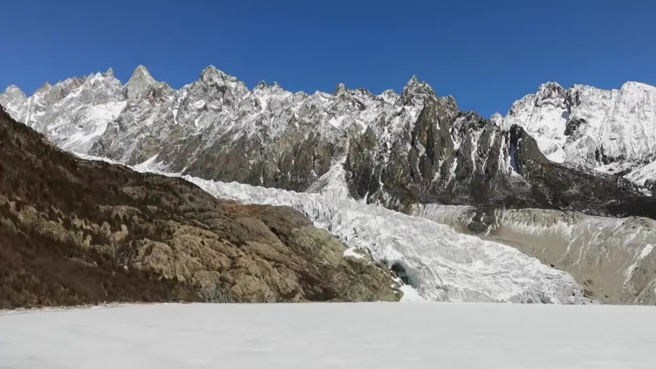 中国 西藏 那曲 布加雪山（冰川）视频素材