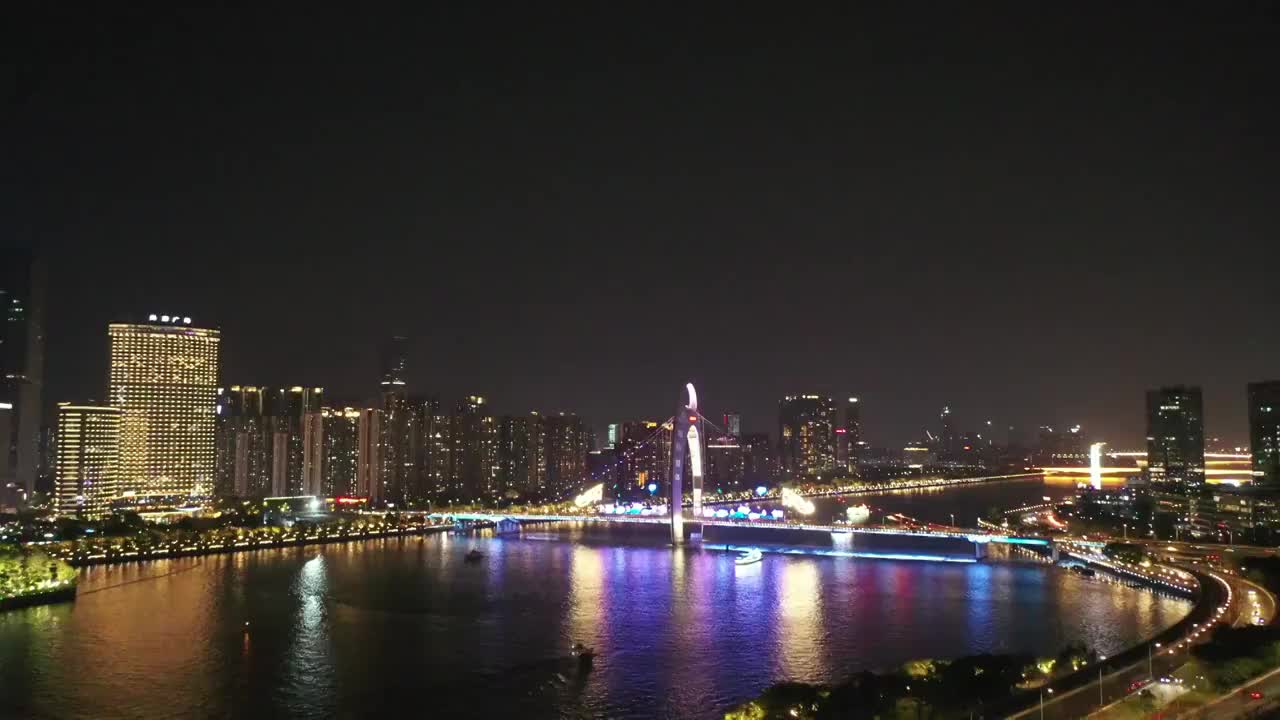 广东省广州市地标广州塔小蛮腰猎德大桥夜景航拍视频素材