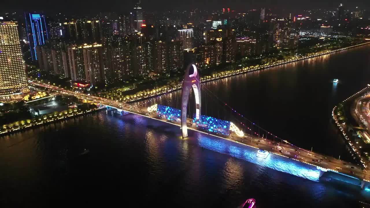 广东省广州市地标广州塔小蛮腰猎德大桥夜景航拍视频素材