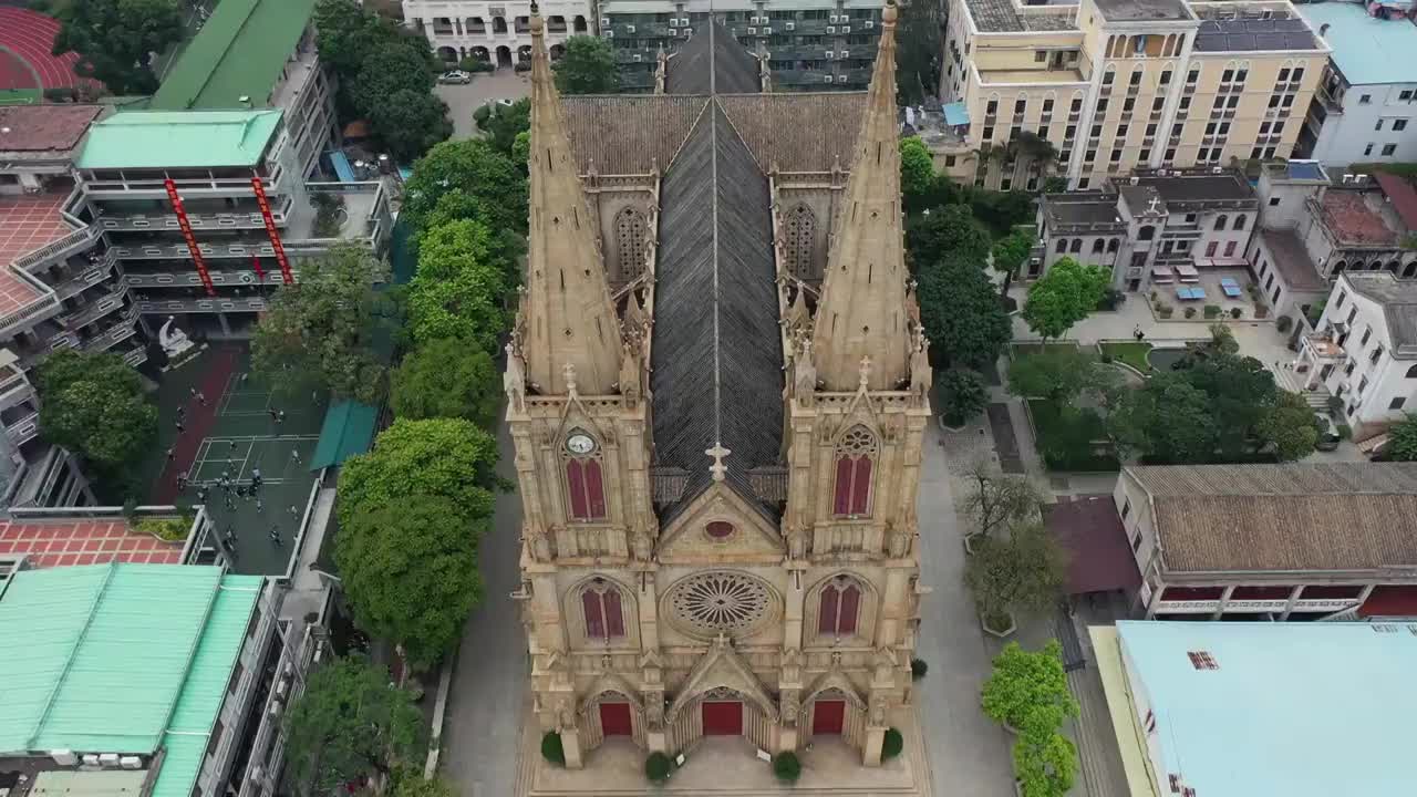 广东省广州市越秀区石室圣心大教堂航拍视频素材