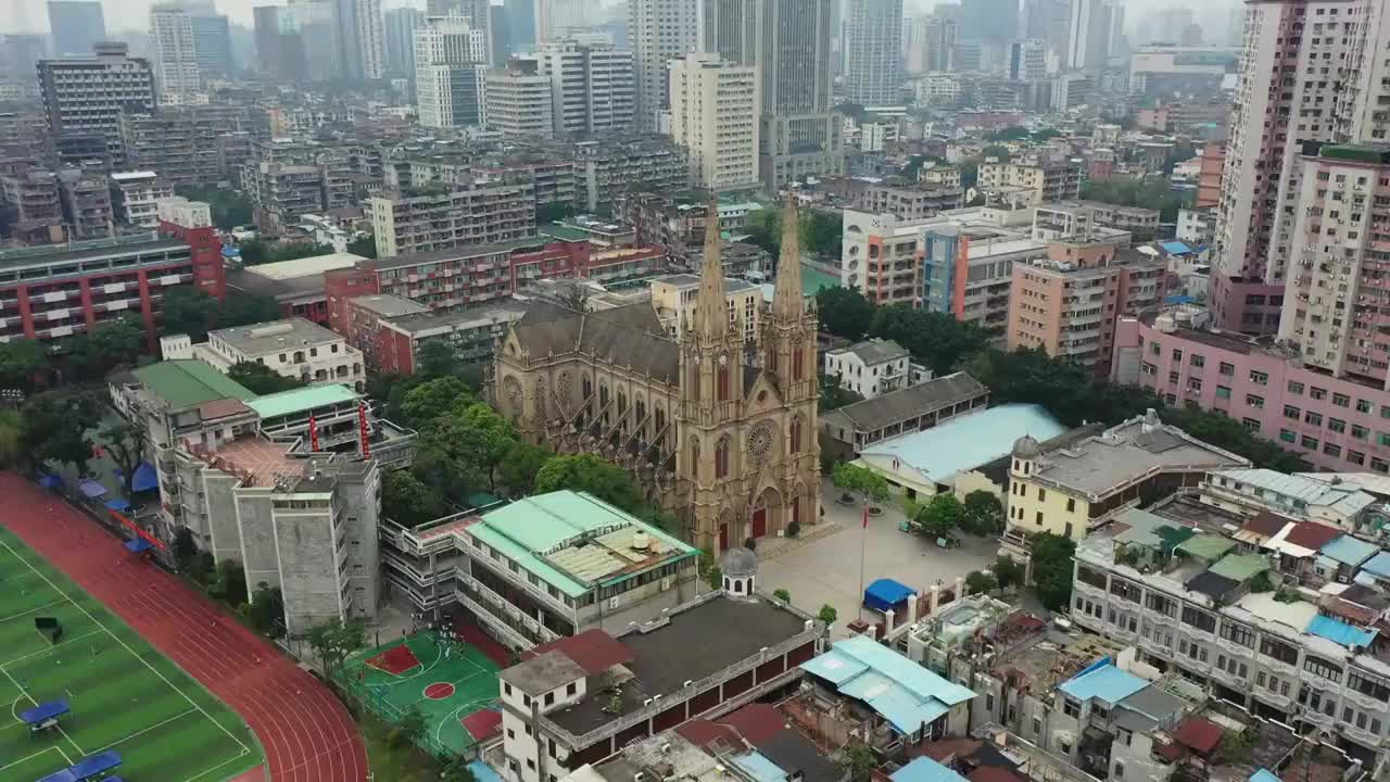 广东省广州市越秀区石室圣心大教堂航拍视频素材