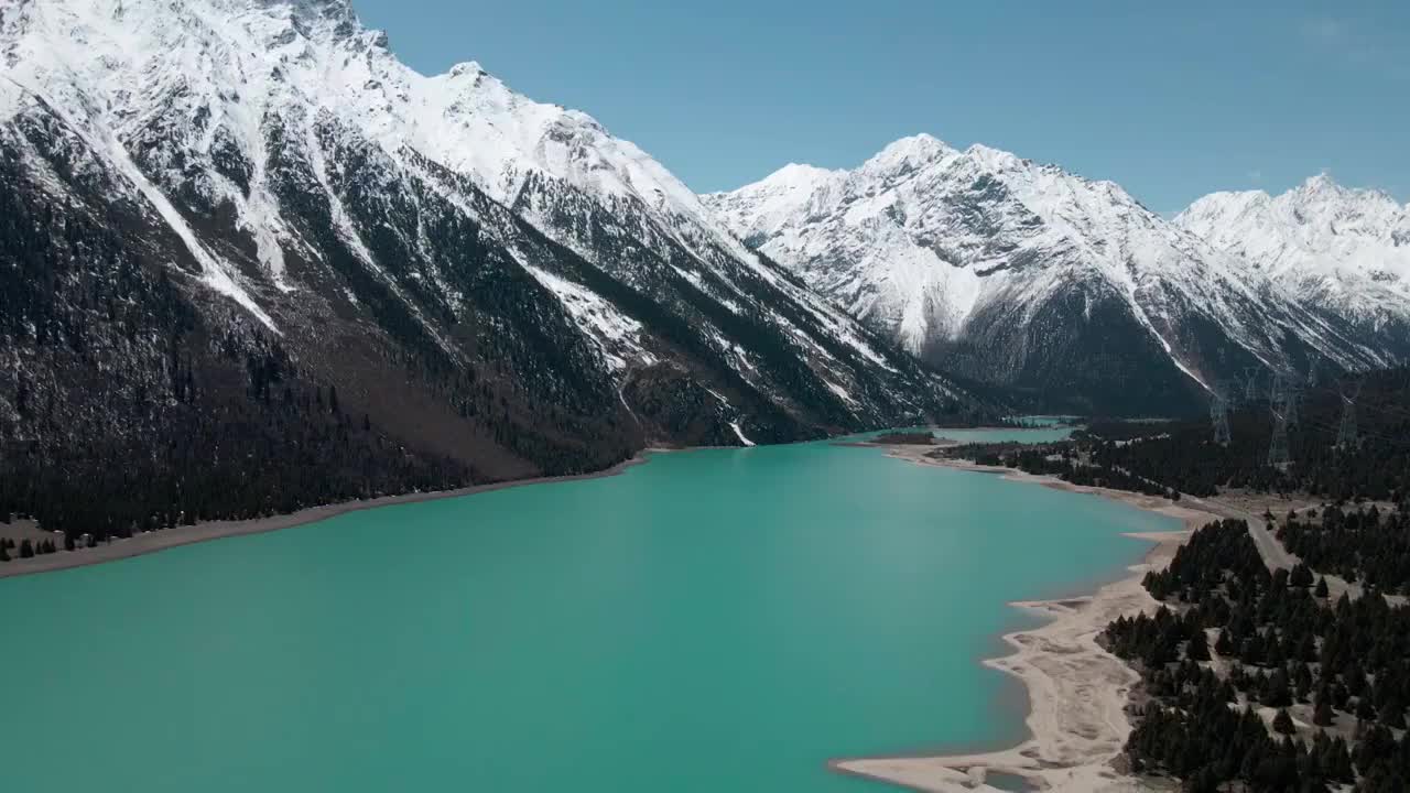 春天4月中旬的然乌湖视频下载