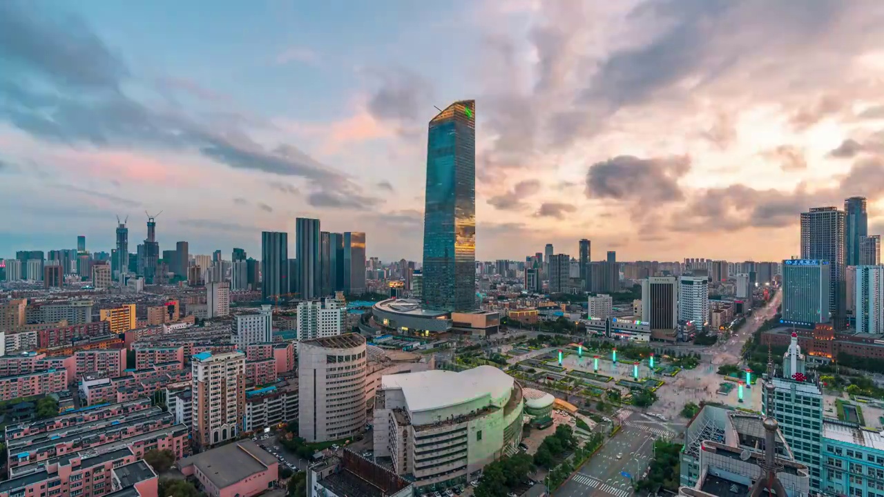 辽宁沈阳城市中心市府恒隆日落黄昏延时摄影视频素材