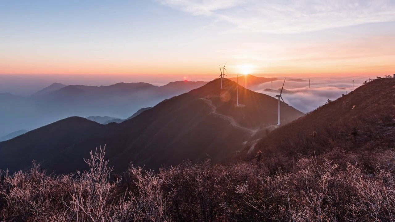 云和梯田白鹤尖景区云海云瀑日出朝霞风力发电大风车视频素材