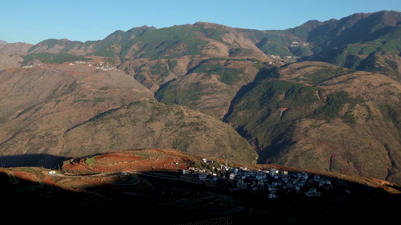 云南东川红土地落霞沟视频素材