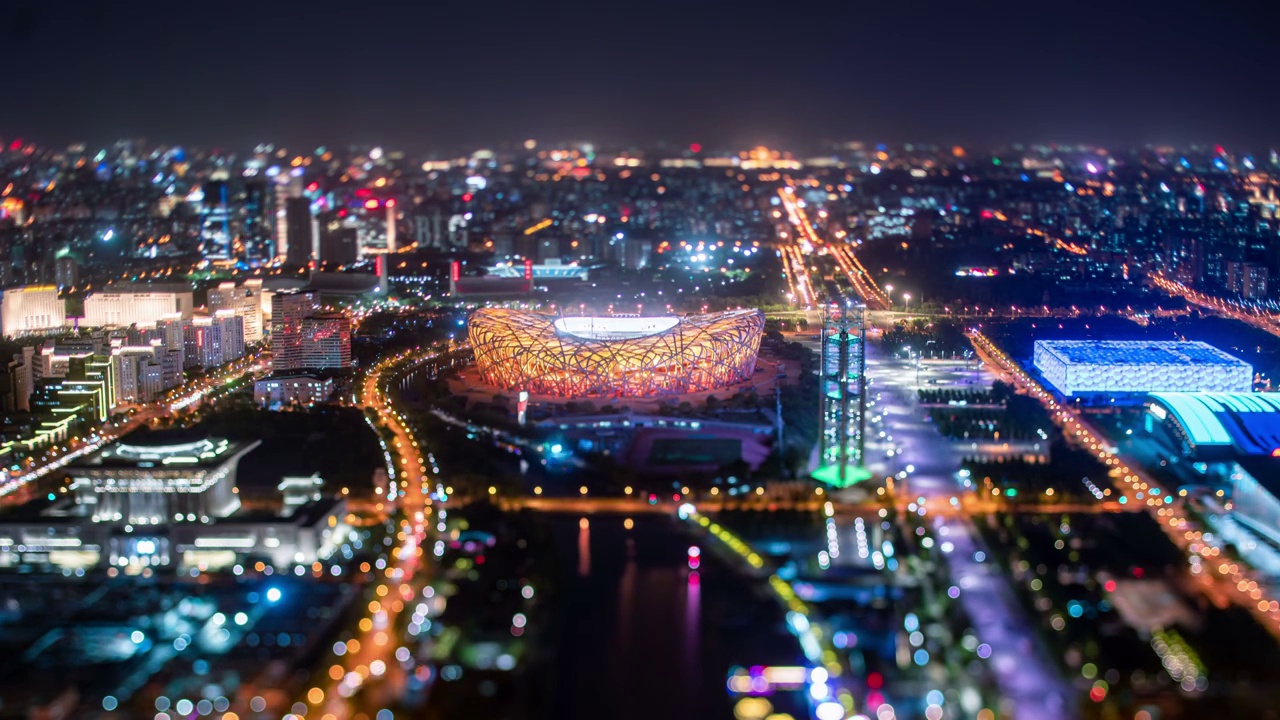 移轴镜头中的鸟巢夜景视频素材