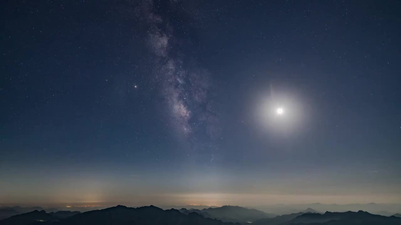 河南洛阳老君山星空银河星月同辉 8K 422/10bit延时视频素材