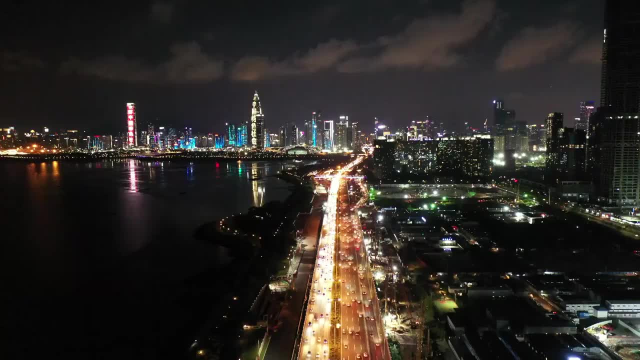 广东省深圳市南山区深圳湾红树林公园欢乐海岸夜景航拍视频素材