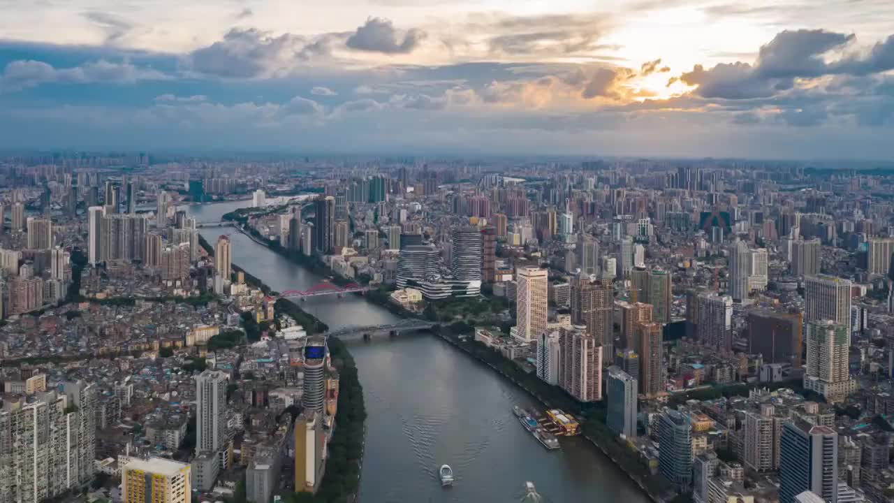 航拍珠江及两岸广州城区日落（延时摄影）视频素材