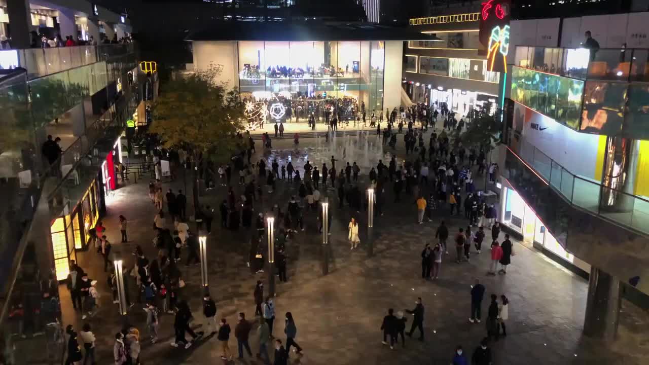 北京三里屯商业区夜景视频素材