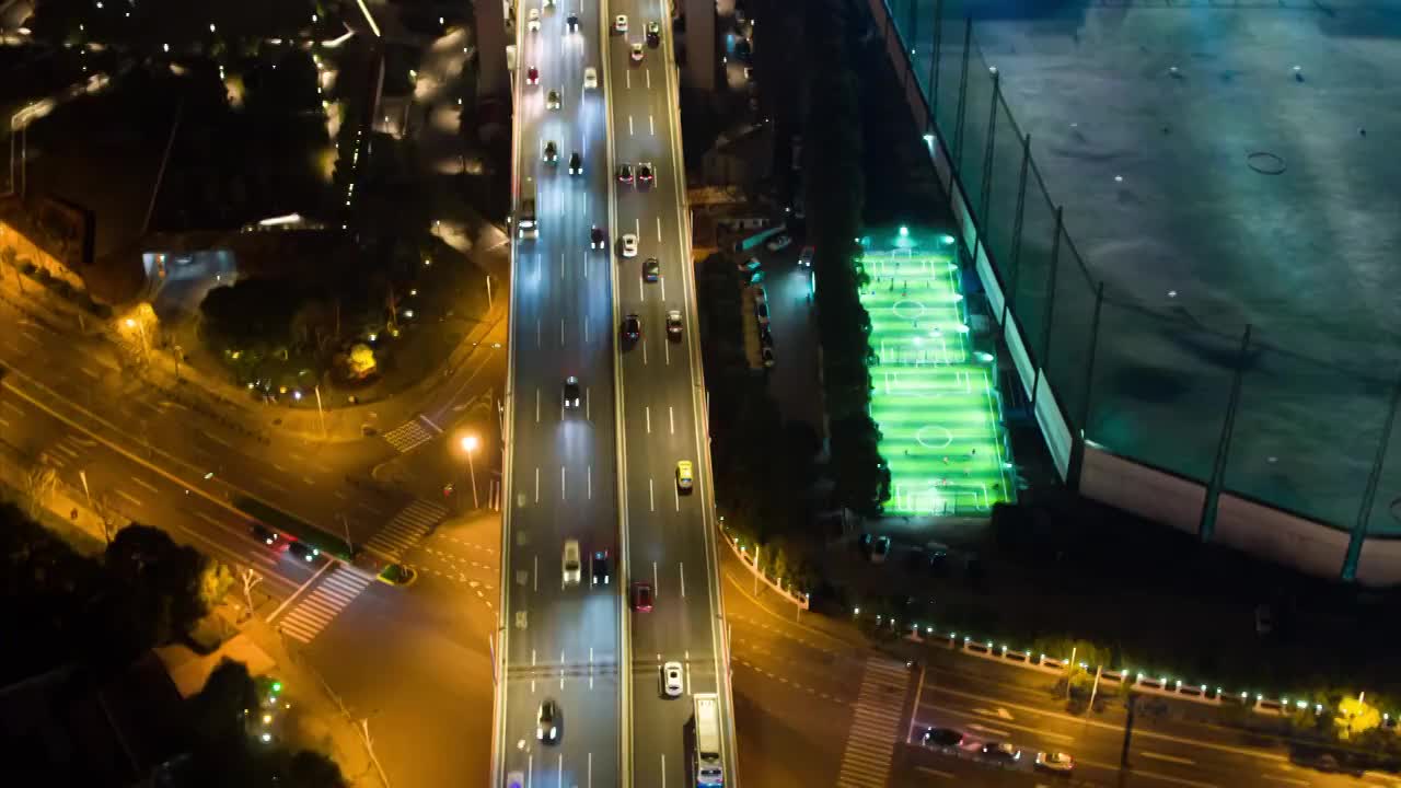 航拍上海南浦大桥，城市夜景。视频素材