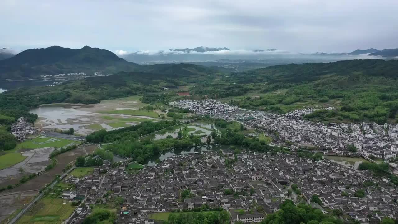 上午环绕航拍宏村视频素材