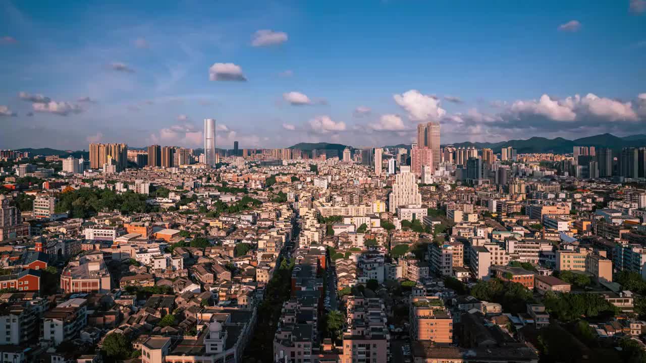 广东省中山市城区利和广场和金鹰广场日转夜延时视频素材