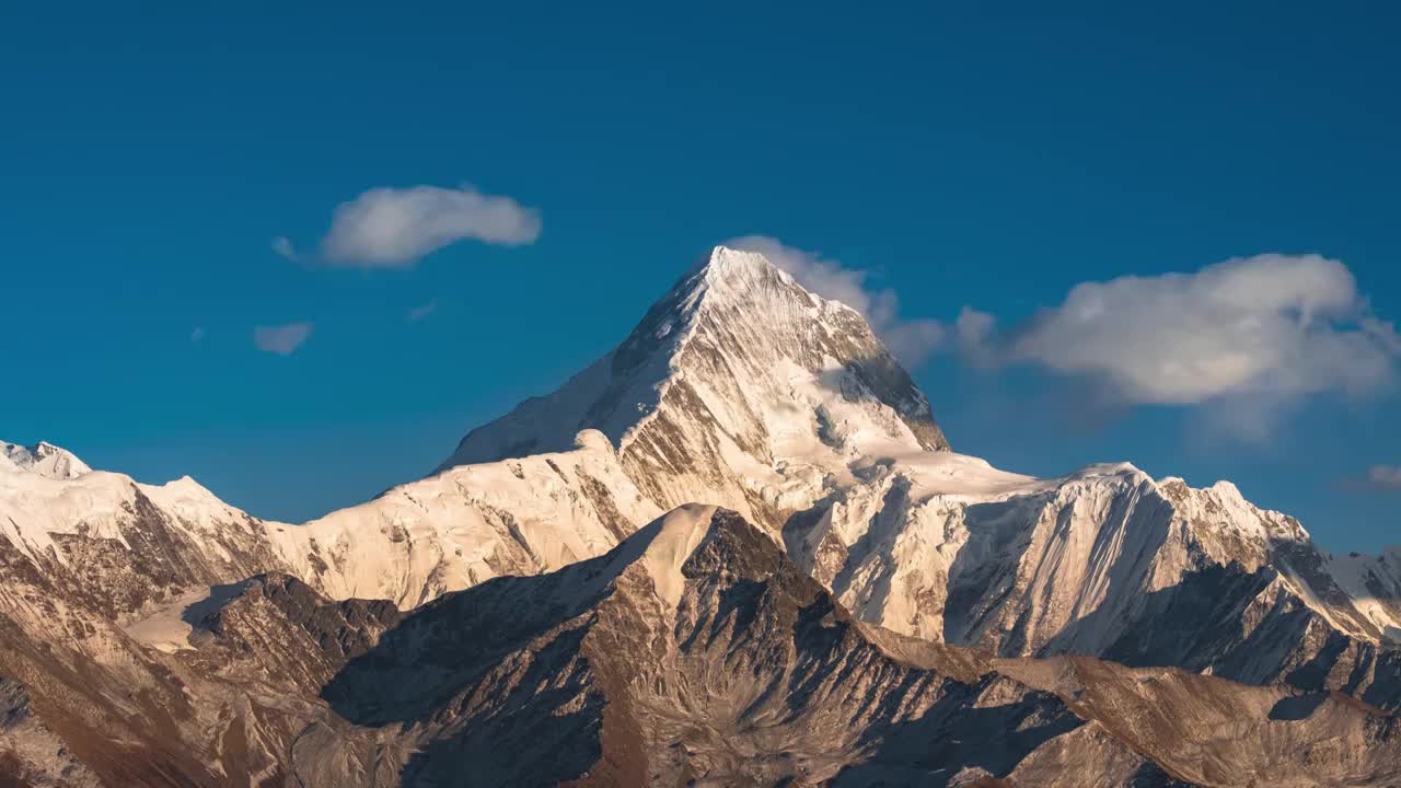 贡嘎雪山6K延时素材视频素材