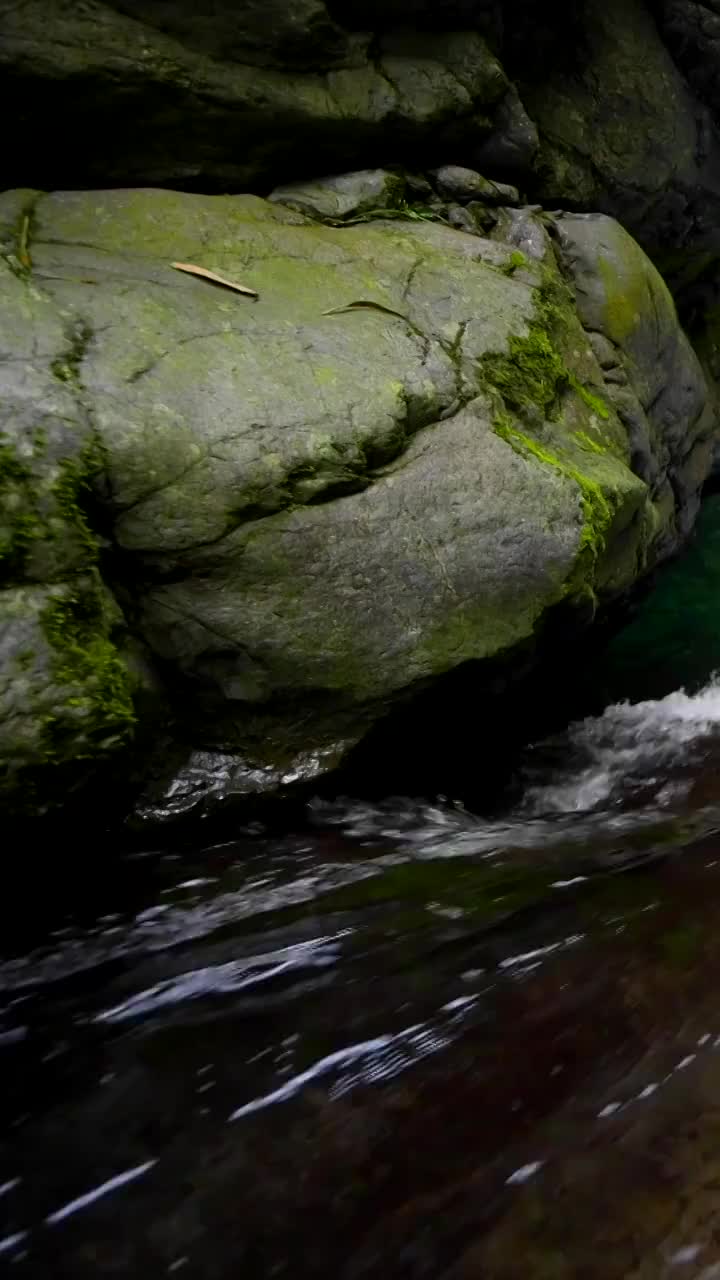 峨眉山的山泉与流瀑视频素材