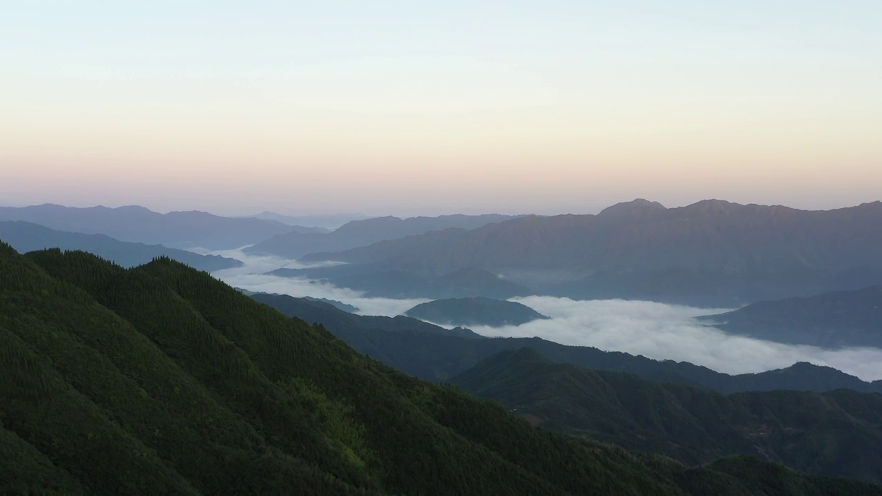 夏天清晨阳光下桂林龙胜潘内梯田风光视频素材