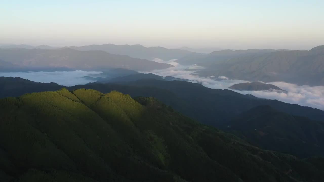 夏天清晨阳光下桂林龙胜潘内梯田风光视频素材