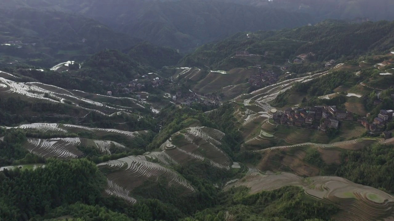 阳光下桂林龙胜梯田风光视频素材