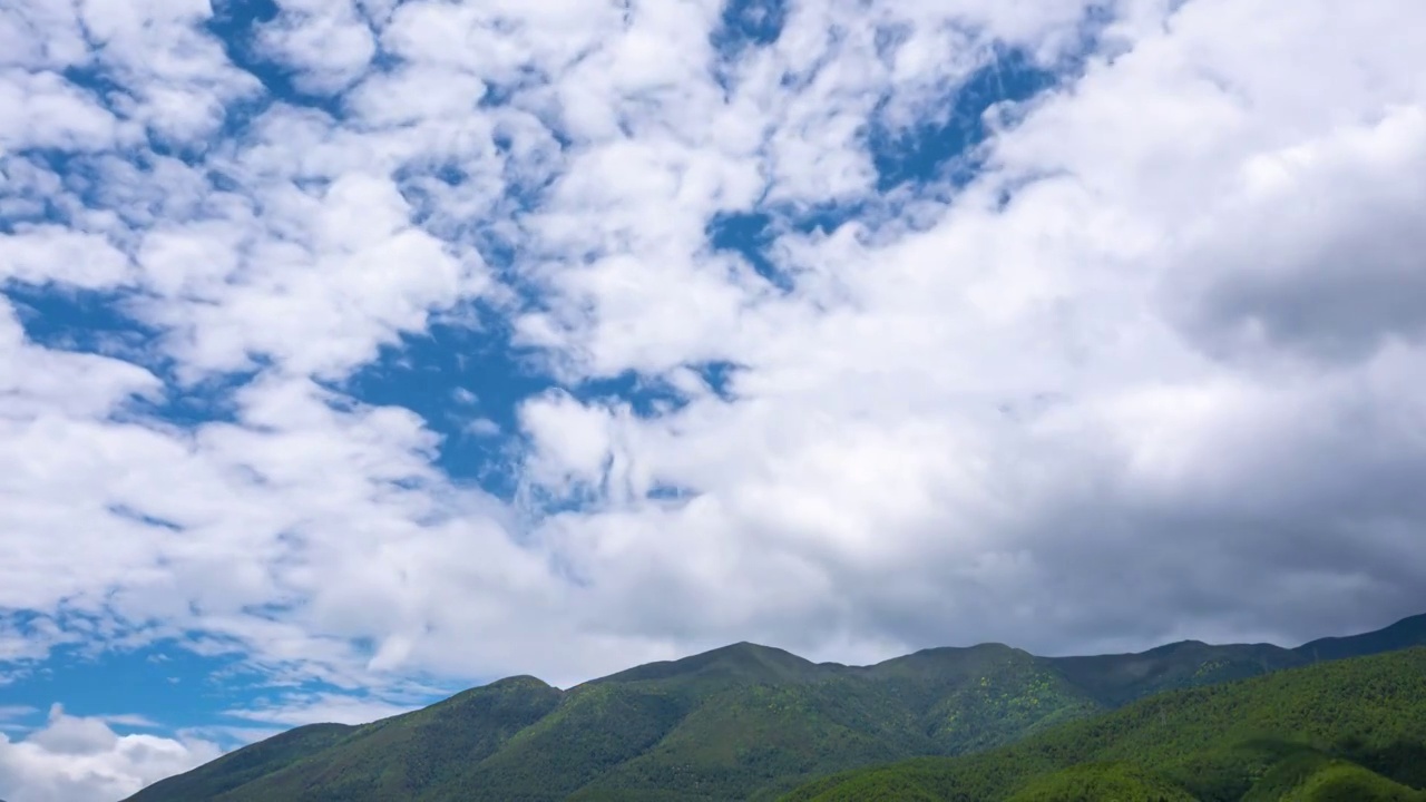 大山蓝天白云延时视频素材