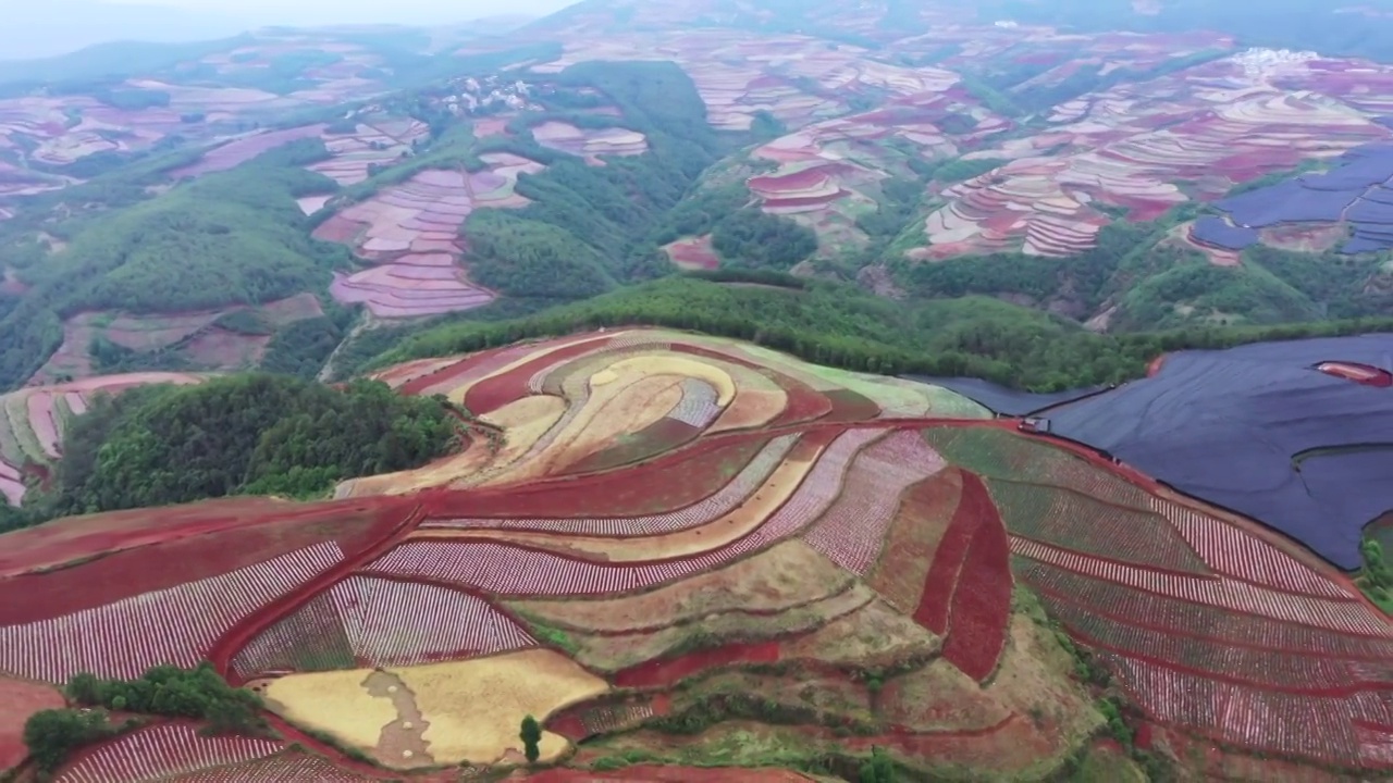 航拍云南东川红土地视频素材