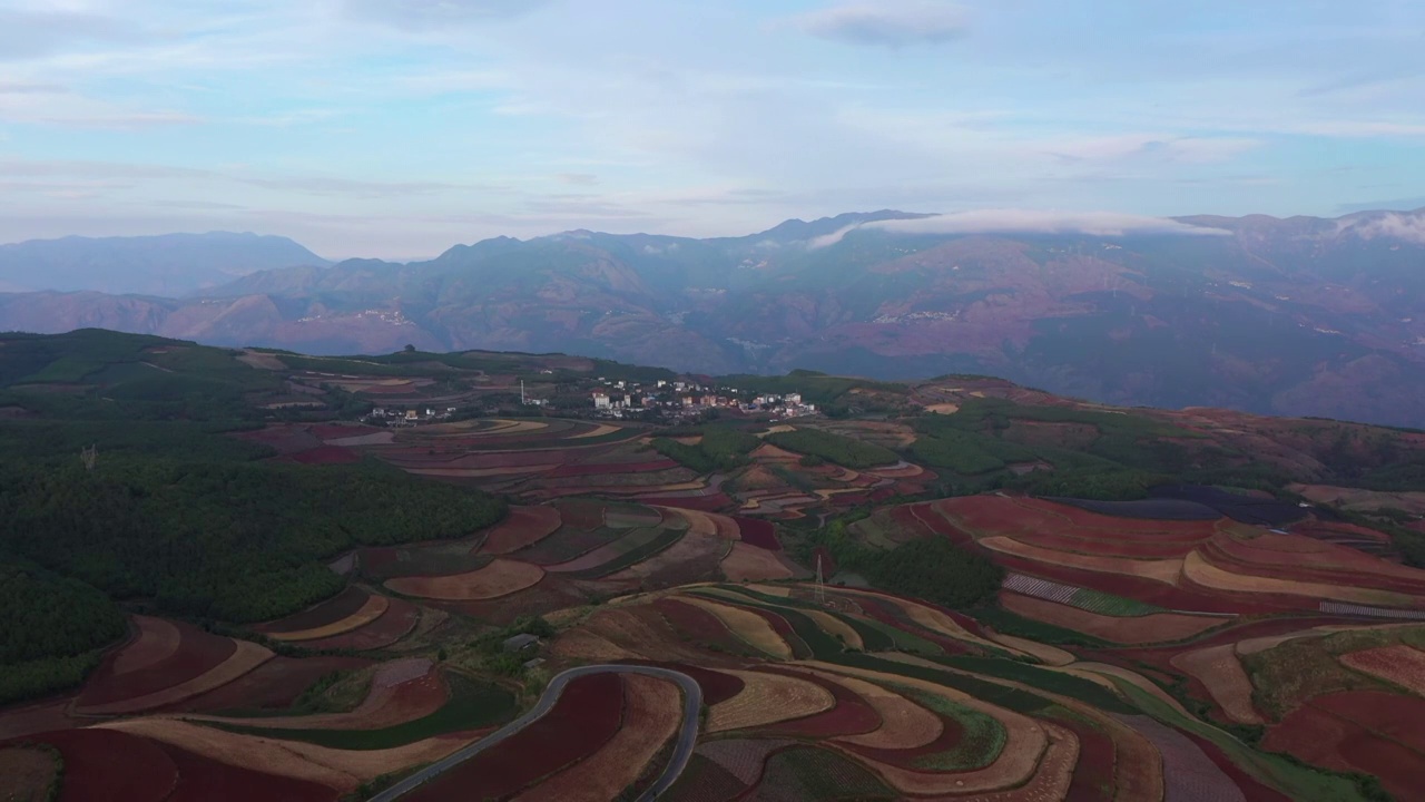 航拍云南昆明东川红土地视频素材