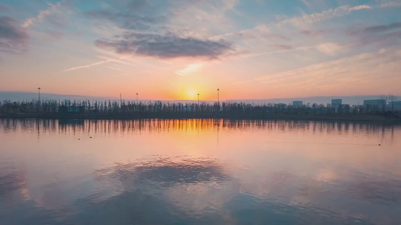 上海市浦东新区临港新城滴水湖晚霞视频素材