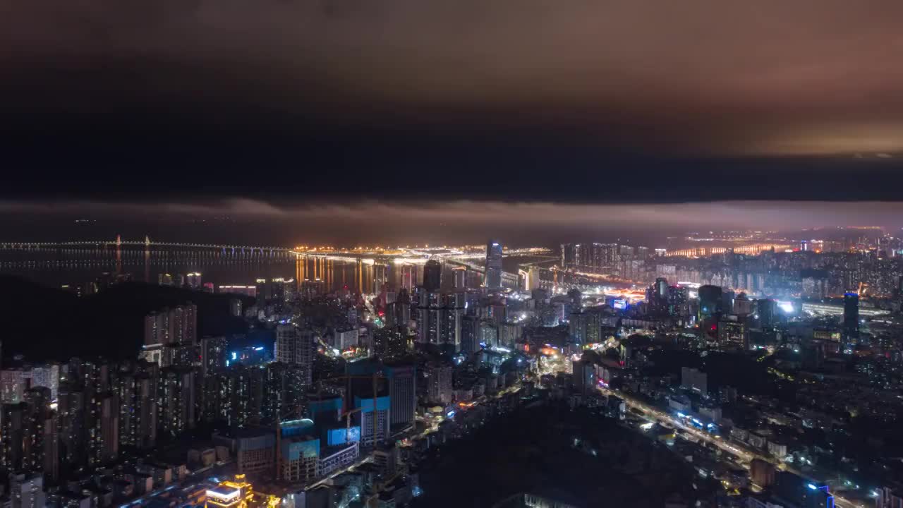 航拍珠海拱北口岸夜景延时视频素材