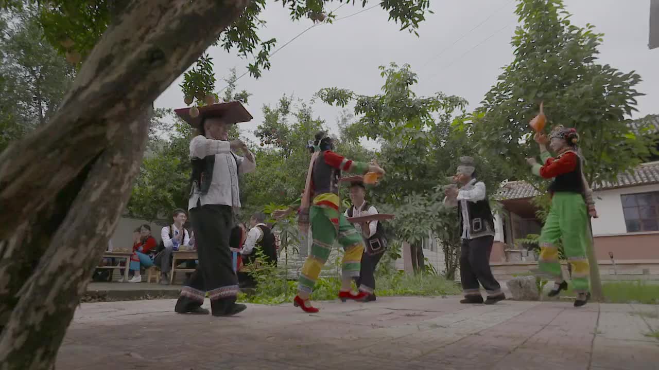 云南非遗民俗南涧彝族跳菜视频素材