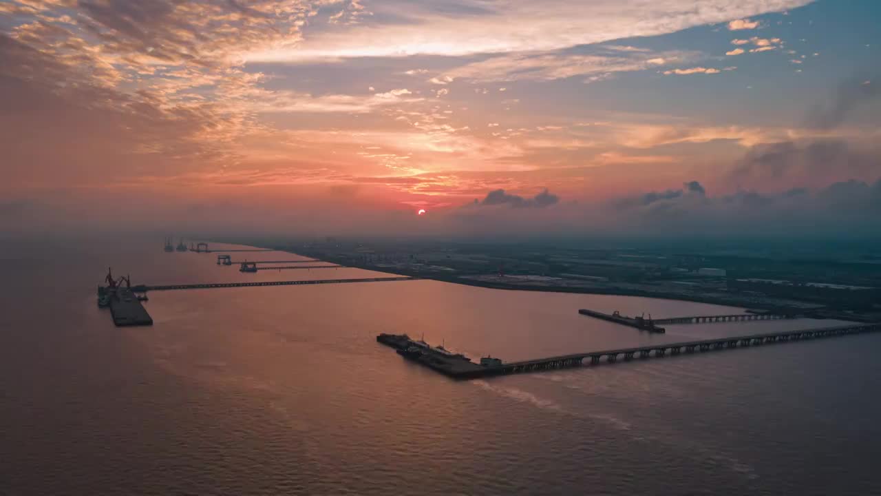 上海浦东新区南汇新城海岸晚霞视频下载