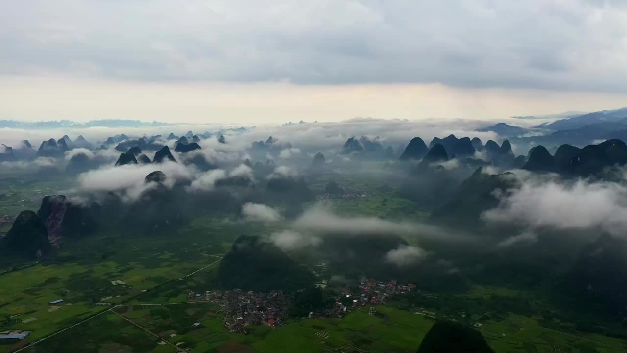 航拍中国广西桂林喀斯特地貌云海视频素材