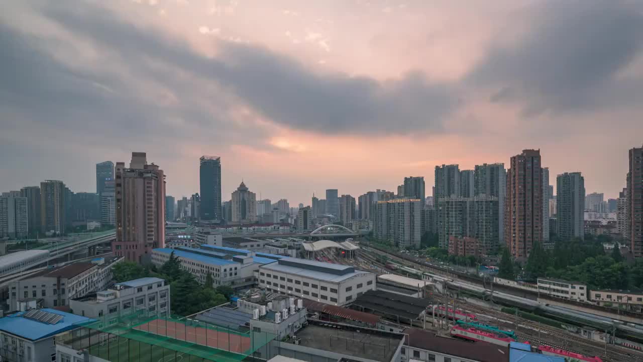 上海静安区火车站机务段日转夜延时视频素材