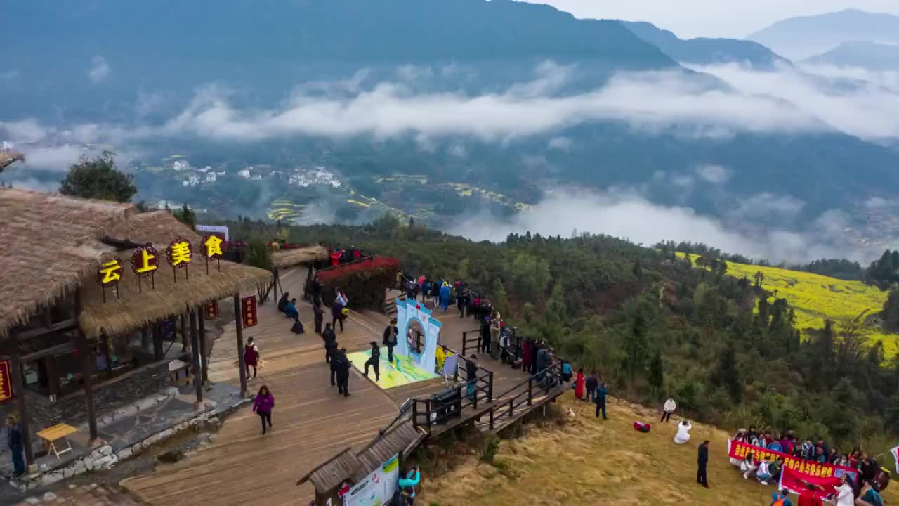 婺源江岭景区油菜花海云海风光4K延时航拍影片视频素材