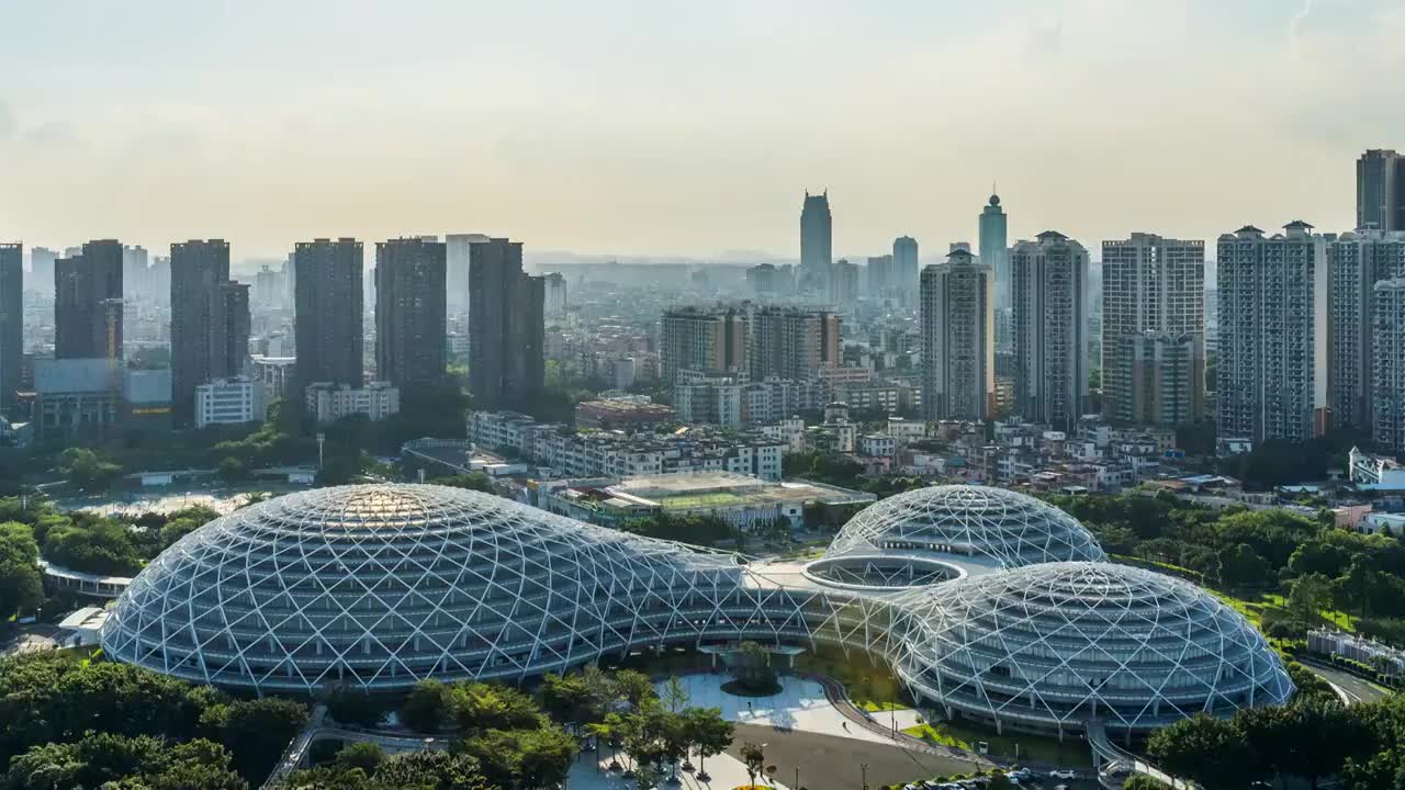 佛山岭南明珠体育馆城市天际线延时摄影视频素材