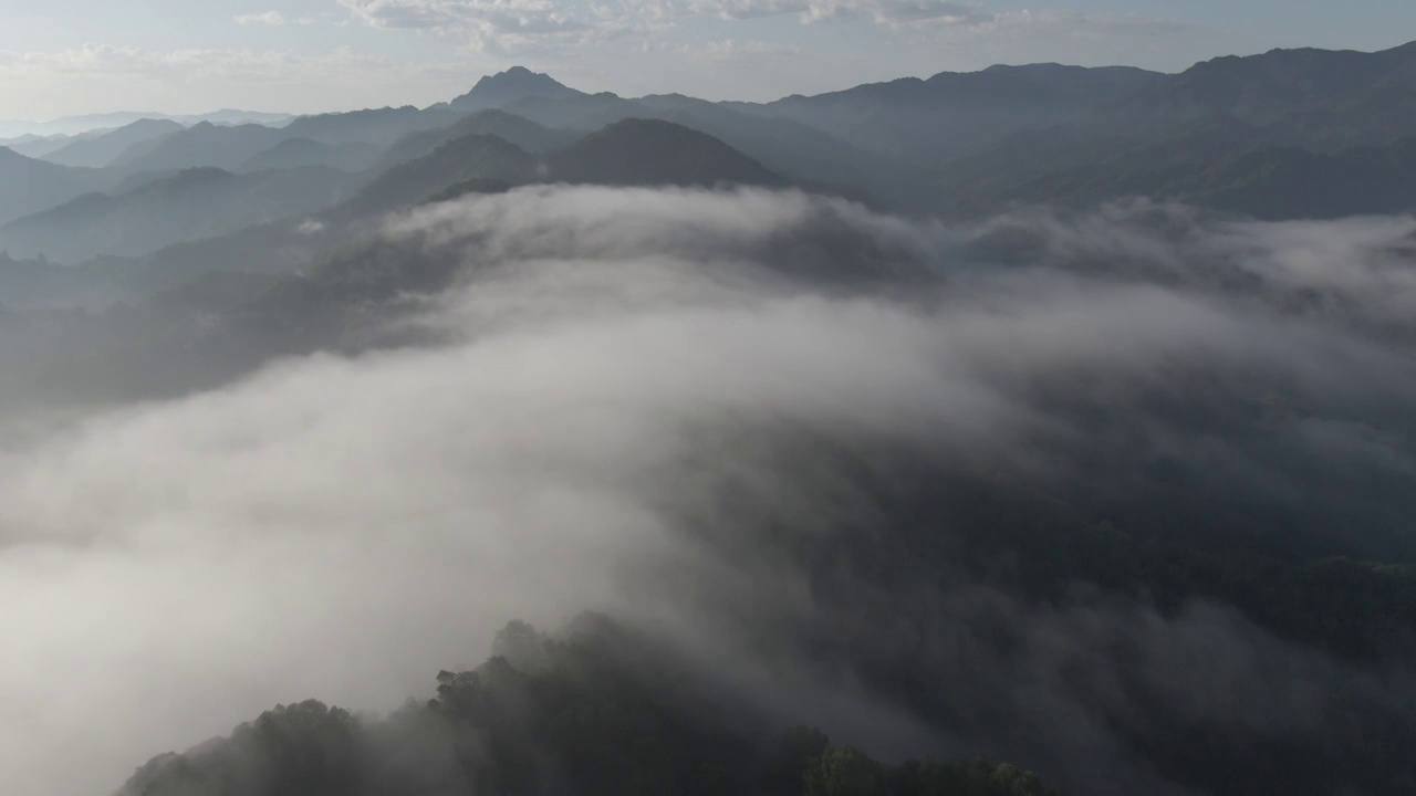 秦岭梁流瀑视频素材