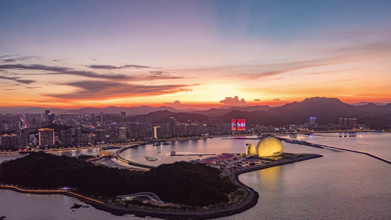 珠海大剧院滨水景观晚霞灯光航拍视频素材