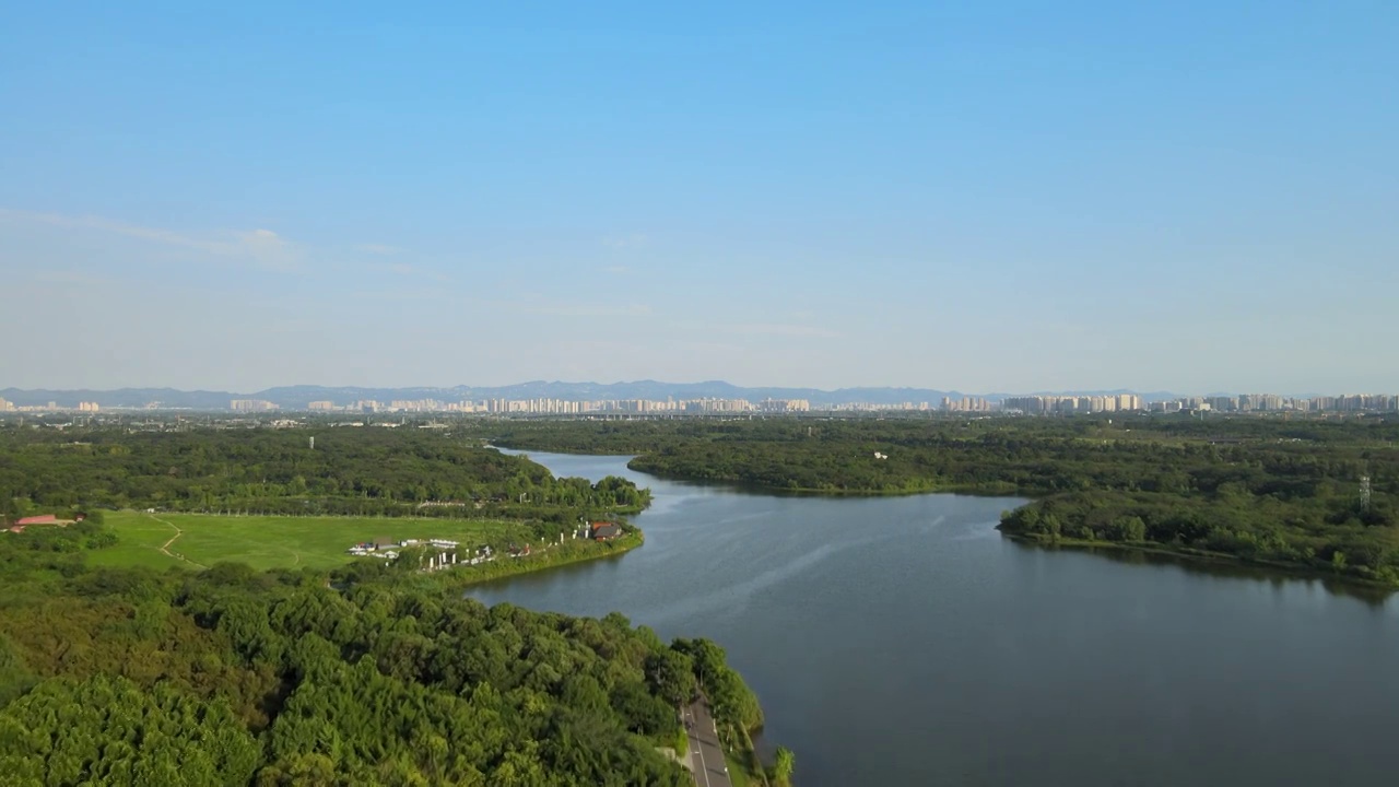 成都市青龙湖湿地公园湖泊航拍视频素材