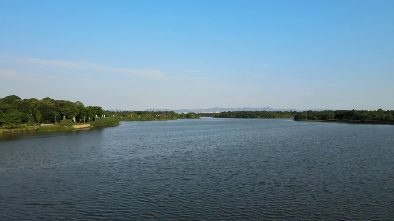 成都市青龙湖湿地公园湖泊航拍视频素材