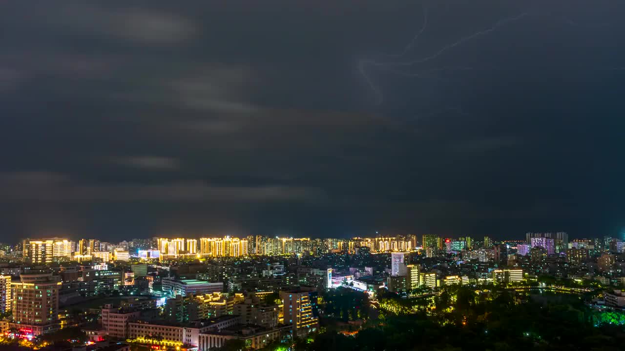 都市夜晚闪电延迟视频素材